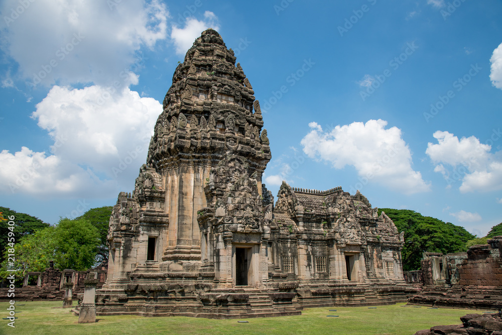 The Phimai historical park  is one of the largest Khmer temples of Thailand