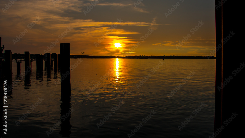 Sonnenuntergang im Hafen von Amrum