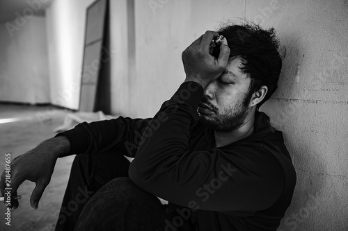 Slika na platnu Men addicted with severe depression