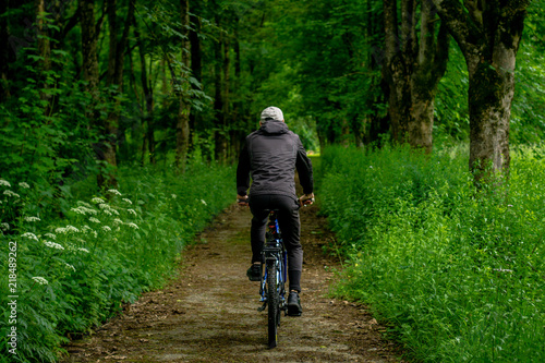 nature, Botanical garden, man from behind, cyclist