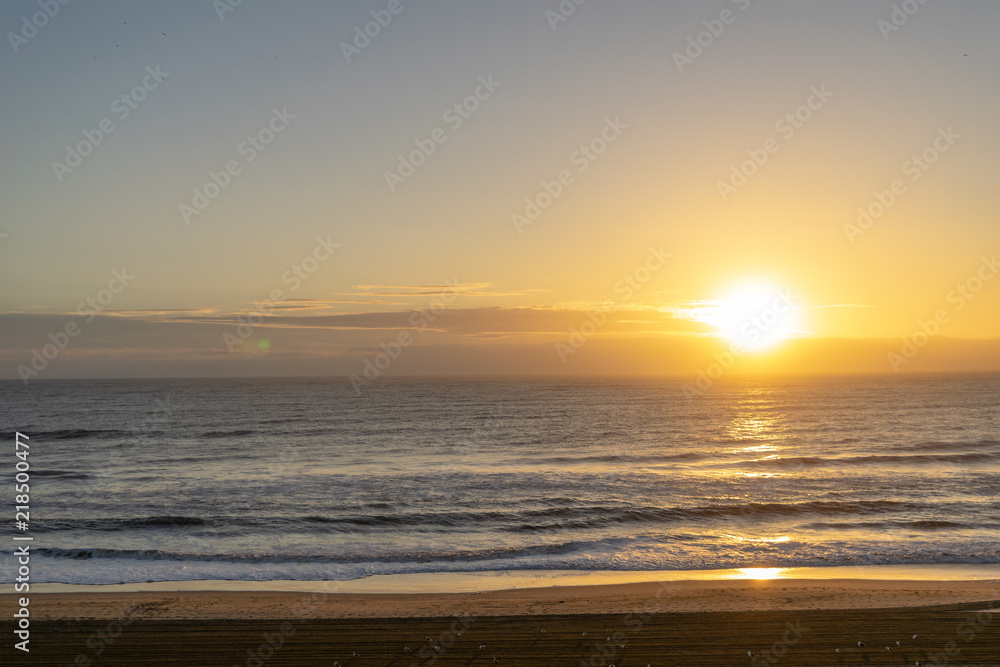 Obraz premium Sunrise on the Beach