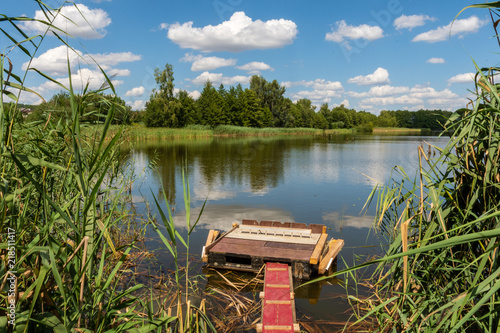 Passerelle pour pècheurs sur l'étang marais de la Ferme de Heide, Ham-sous-Varsberg, Moselle, Grand Est, France photo