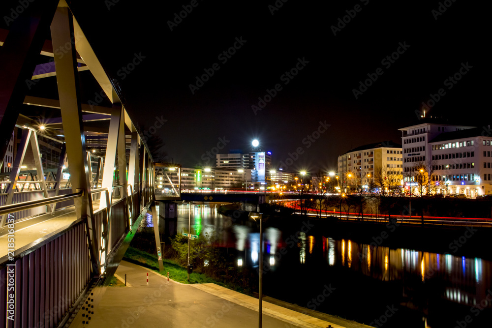 Fototapeta premium Saarbrücken bei Nacht