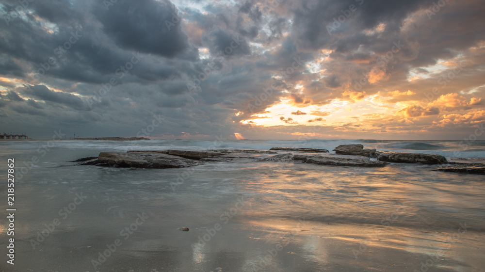 Obraz premium Tel Aviv Beach Sunset