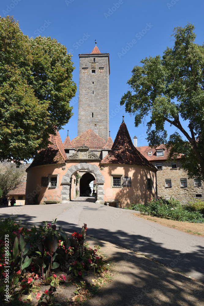 Rothenburg ob der Tauber , Bayern, Deutschland - August 12 ,2018 : Rund um Rothenburg ob der Tauber : Blick auf das Burgtor