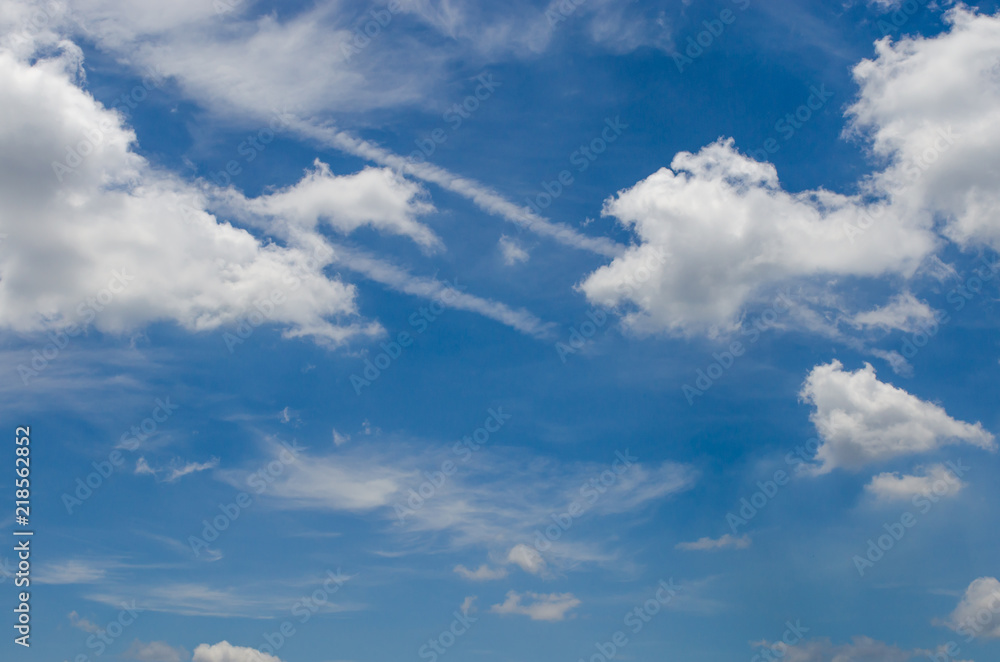 Naklejka premium Blue sky with white clouds different shapes them.