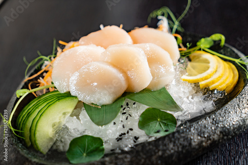 Obraz na plátně scallop sashimi on ice