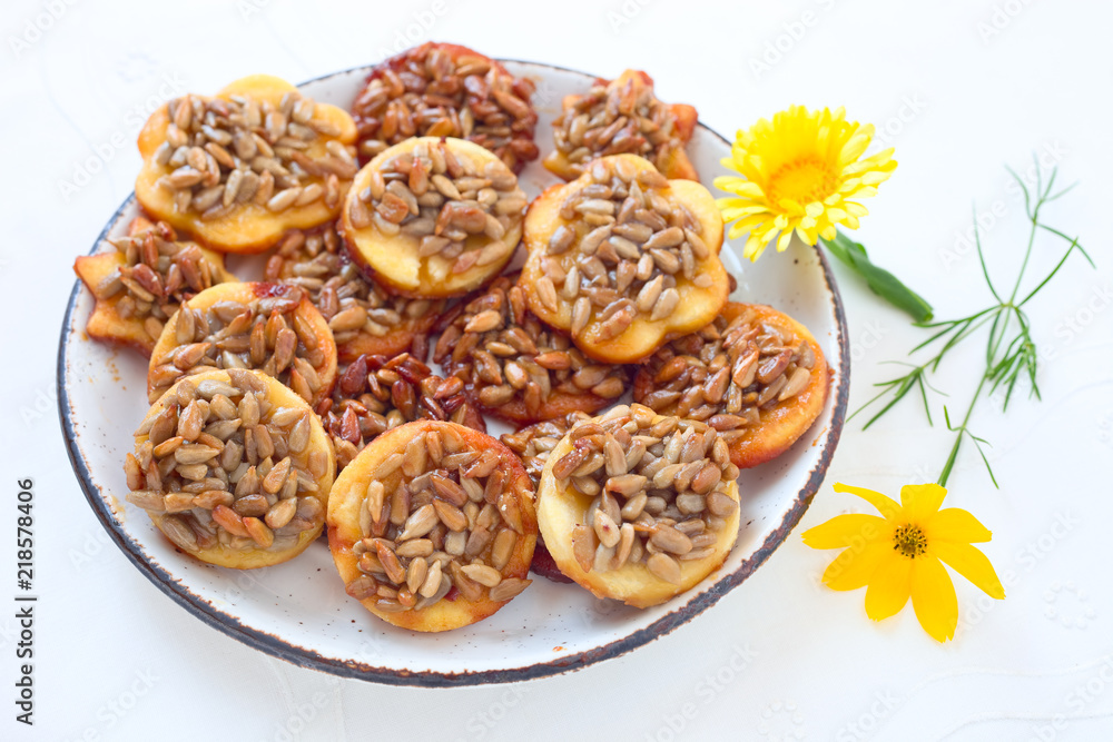 Kekse mit Sonnenblumen-Kernen