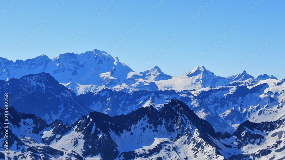 Fototapeta premium massif du Grand Paradis