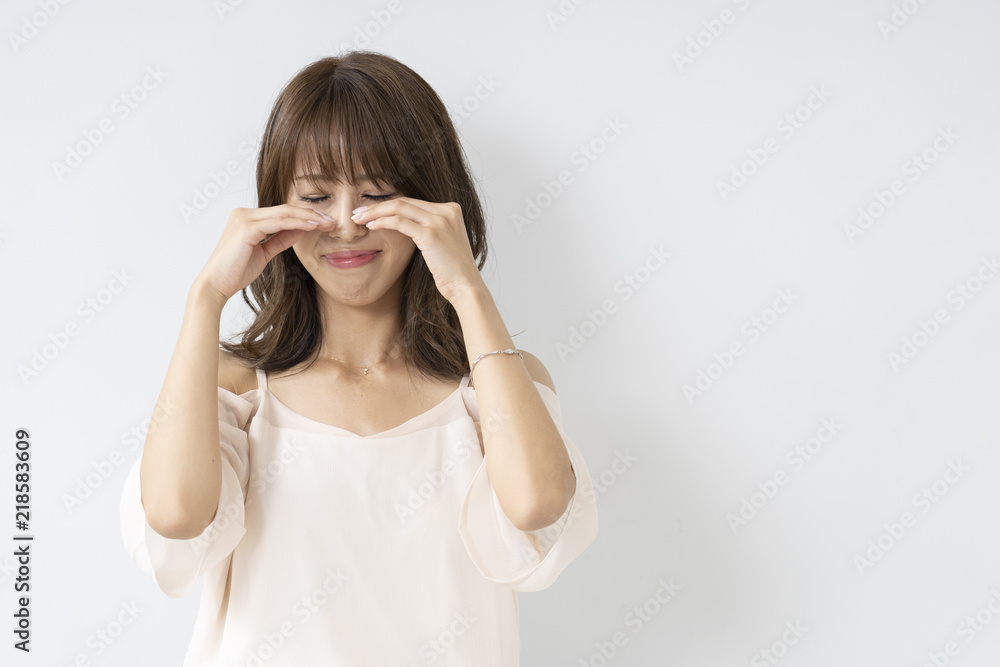 泣く女性 泣く女性