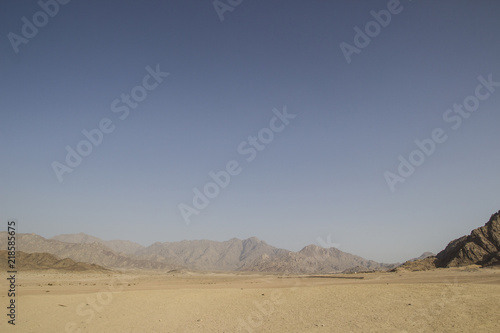 Mountian range in the desert, spectacular scenery