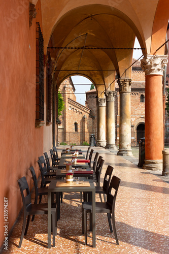 Valokuva Restaurant seating in one of Bologna's many colonnades / porticos