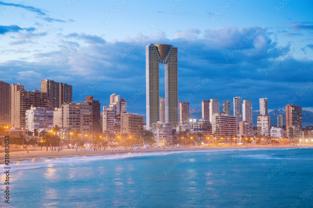 Naklejka premium benidorm cityscape night