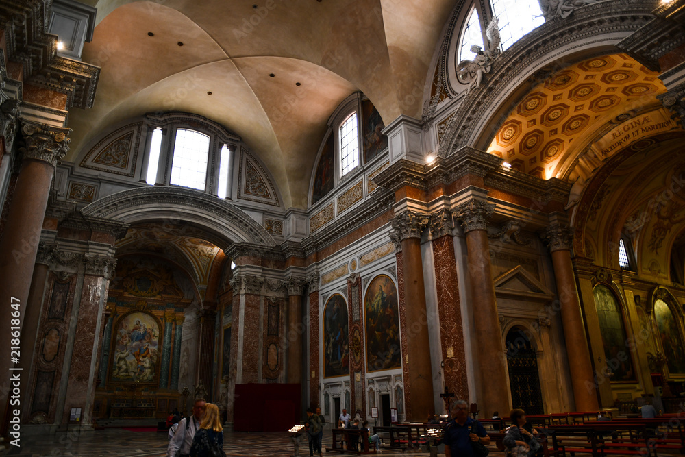 ローマ市内の古代遺跡（イタリア）　サンタ・マリア・デッリ・アンジェリ教会（ディオクレティアヌス浴場跡）の内部
