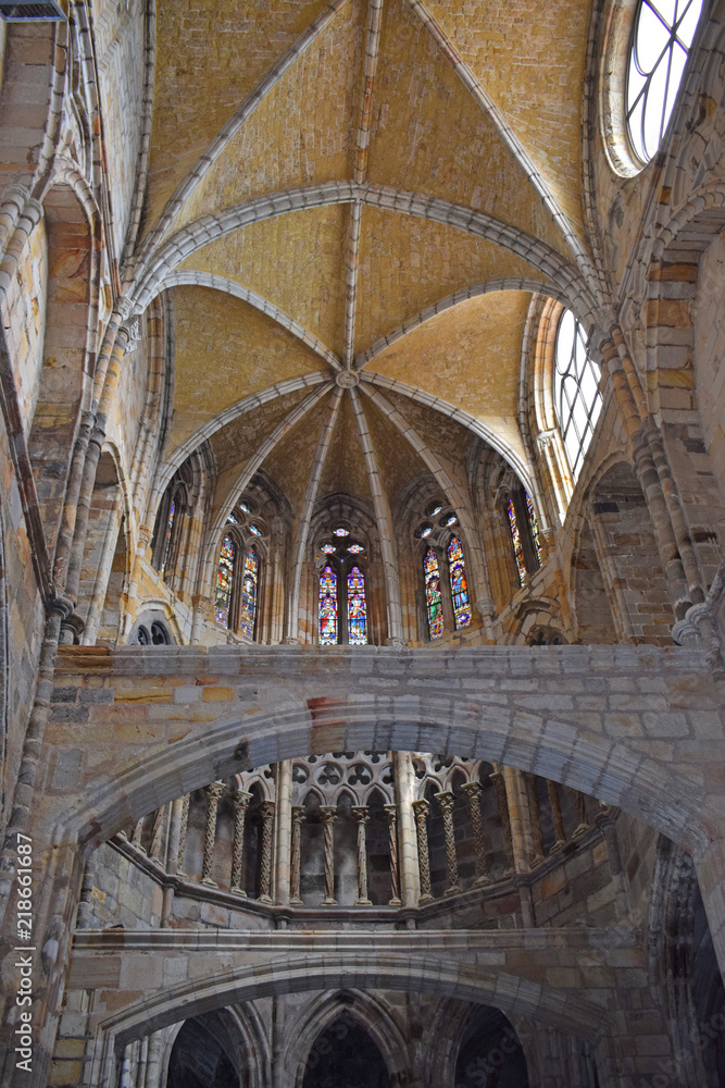 Iglesia de Santa María de la Asunción en Castro Urdiales Cantabria España
Iglesia de Santa María de la Asunción en Castro Urdiales Cantabria España