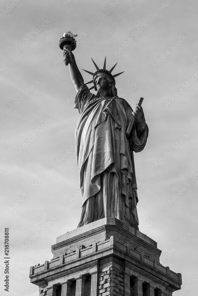 Fototapeta premium Statue of Liberty in NYC