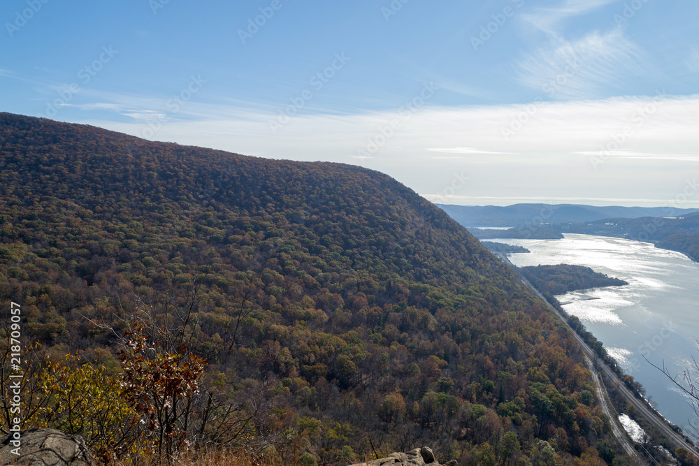 Fototapeta premium Hudson river from Breakneck Ridge
