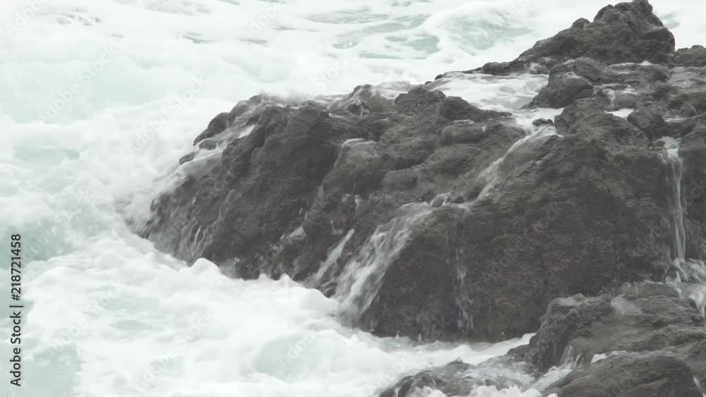 荒れる海 北海道礼文華海岸 荒れる海 北海道礼文華海岸