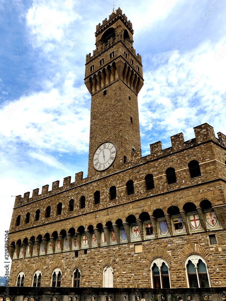 フィレンツェ　ヴェッキオ宮殿の時計塔