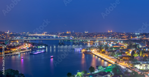Istanbul city view from Pierre Loti Teleferik station overlooking Golden Horn with Halic Bridge, Golden Horn Metro Bridge and historical mosques, Eyup District, Istanbul, Turkey © Khaled El-Adawi