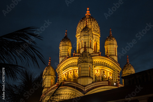 Quadro su tela Night view of Dakshineswar mandir in Kolkata.