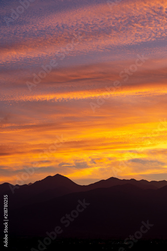 信州安曇野　夕焼けの北アルプス