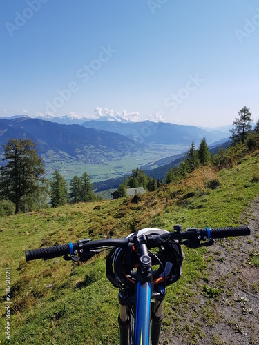 Gamskr  gen  Gamskragen  Niedernsill  Mountainbiken  Wandern  Pinzgau  Salzburg  SalzburgerLand  Berge  Gipfelkreuz  Ausblick  Bergpanorama  Forstweg  Uttendorf