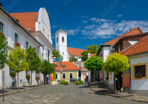 Foto Scenic view of old town of Szentendre, Hungary at sunny summer day