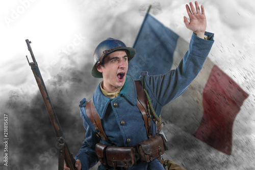 Фотография French soldier 1914 1918 attack, November 11th