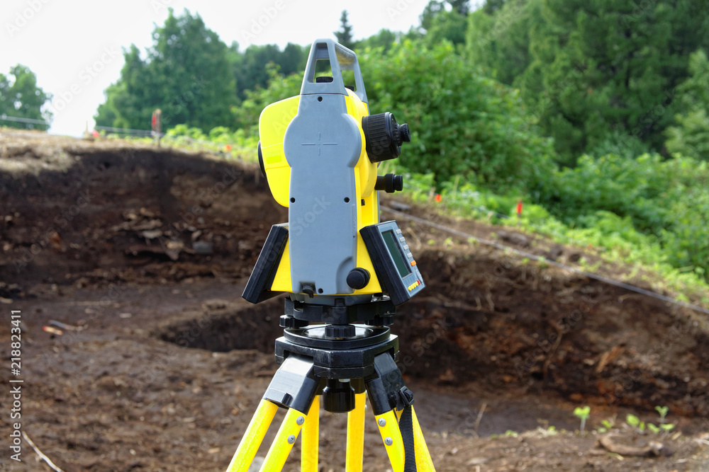 The use of a total station in the field in Siberia