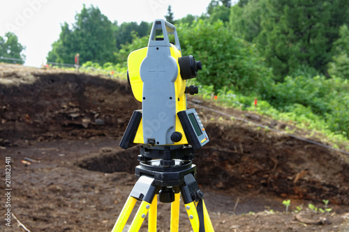 Obraz na płótnie The use of a total station in the field in Siberia w salonie