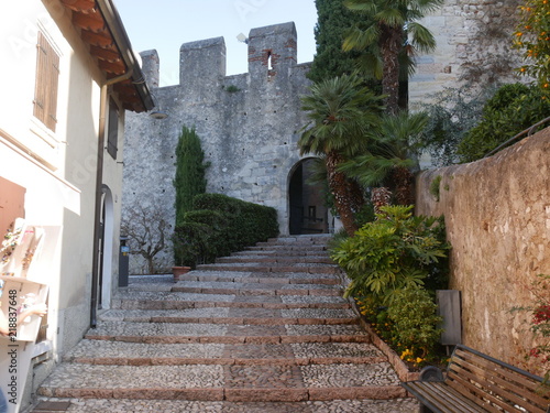 Fototapeta Naklejka Na Ścianę i Meble -  Malcesine - ingresso del Castello Scaligero