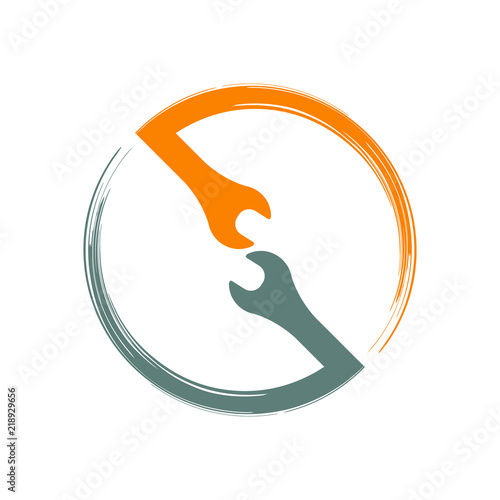 Logotipo llaves girando en circulo en gris y naranja