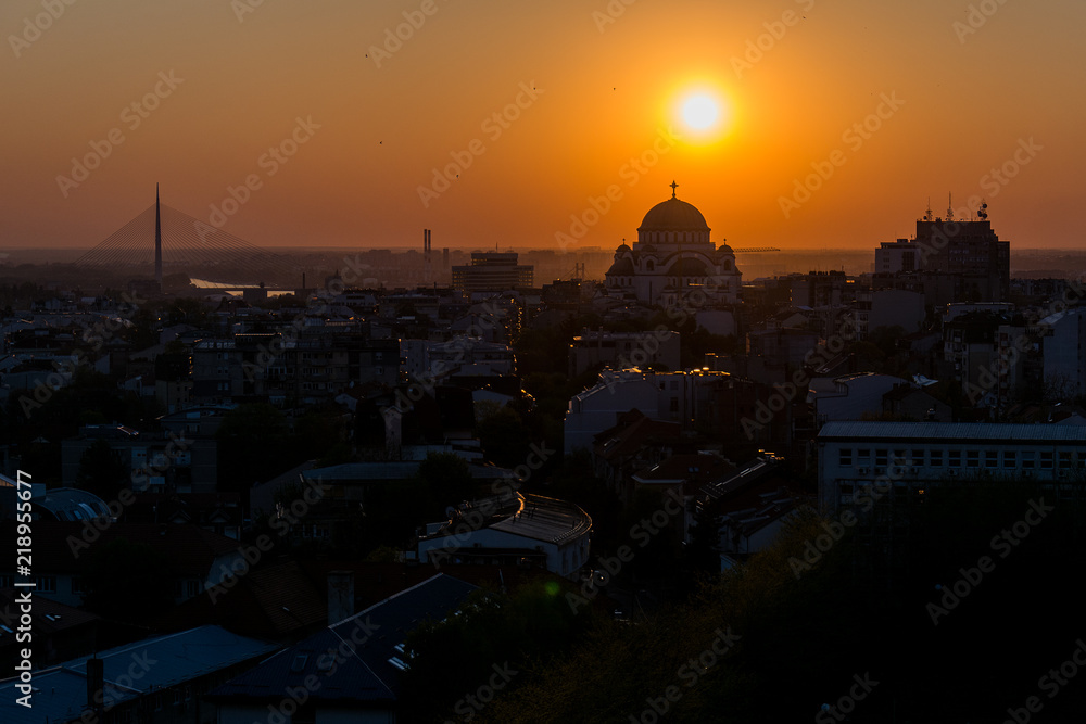 Fototapeta premium Belgrade panorama with the temple of St. Sava and sunset