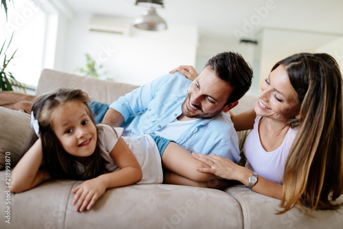 Canvas-taulu Happy family having fun times at home