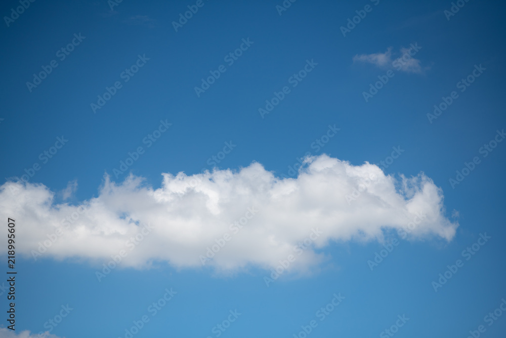 Fototapeta premium 夏の青空