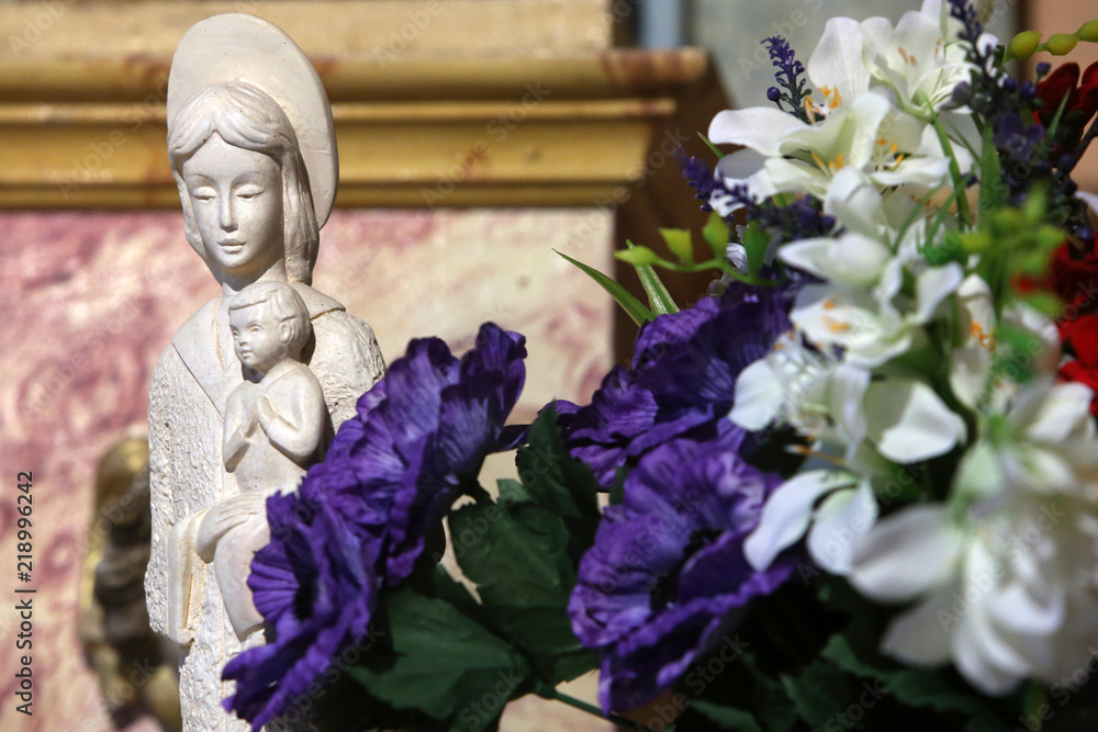 Vierge à l'Enfant. Eglise Notre-Dame de la Gorge. Les Contamines-Montjoie. / Virgin and Child. Church of Our Lady of the Gorge. Contamines-Montjoie.