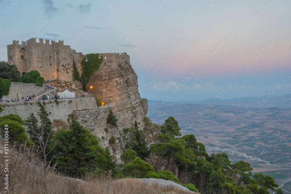 Obraz premium Erice in Sicily, beautifully located 750 m above sea level medieval norman fortress Castello di Venere