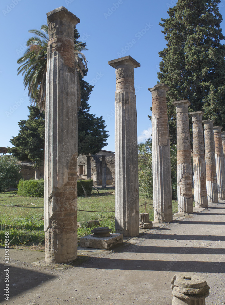 Pompeii Columns Pompeii Columns