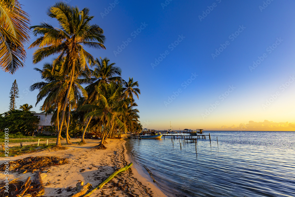 Εκτύπωση καμβά Belize. Sunrise at Caye Caulker Island