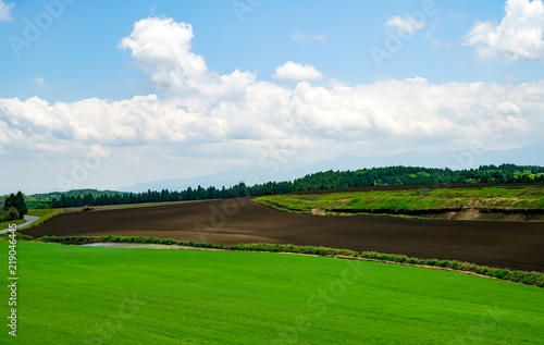 産山村 麦畑 トラクター