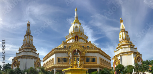 Phra Maha Chedi Chai Mongkol.