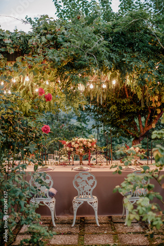 Beautiful table setting for the garden dinner