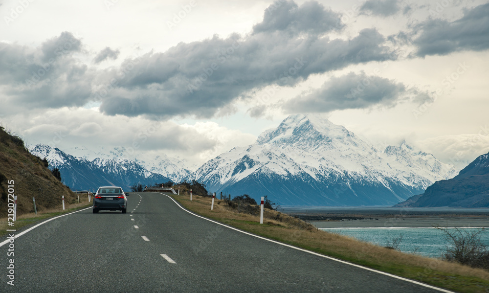 Road to Aoraki/Mount Cook the highest mountains in New Zealand.
