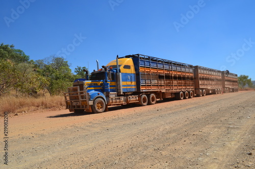 Wallpaper Mural Roadtrain Torontodigital.ca