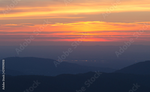 Traumhafter Sonnenuntergang im Schwarzwald Hohloturm Kaltenbronn