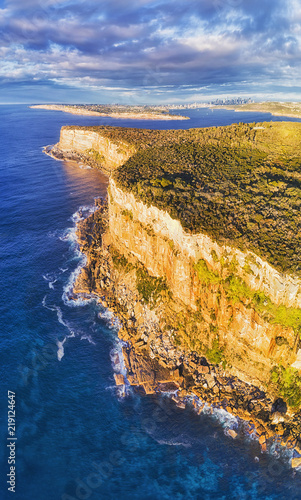 Photography D NHead cliff Surf Edge vert pan