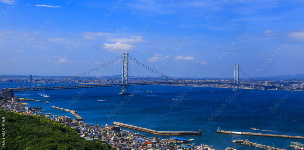 Naklejka premium Akashi Kaikyo Bridge