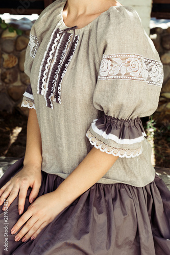 Linen dress, sleeve, lace and embroidery, natural fabric, folk style