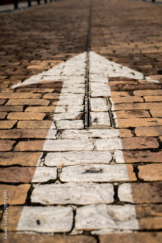 Forward Pointing Arrow 